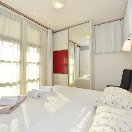 Prázdninový dům Five Bedroom Holiday In